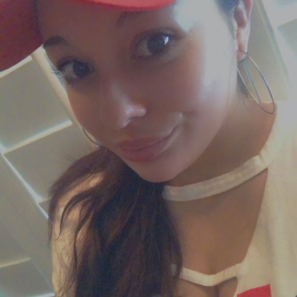 Meet your Posher, Autumn - Picture 2 of 3